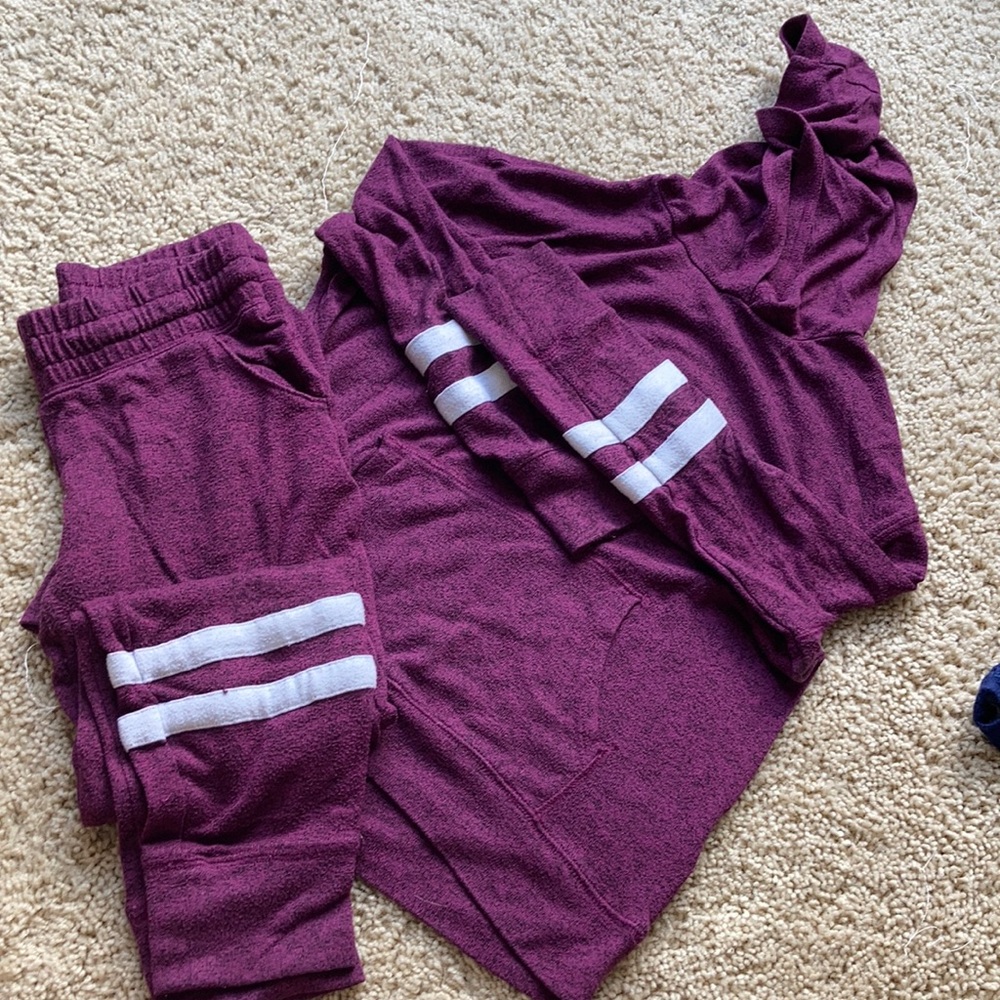 Old Navy matching purple sweat outfit